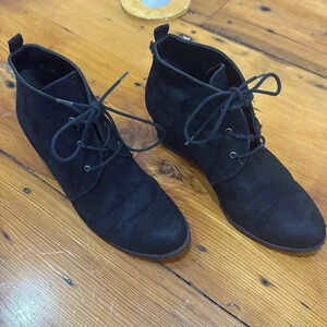 Franco Sarto Black faux suede booties wedges size 8.5
